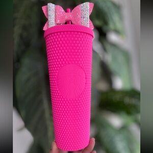 💖 LATAM Starbucks Wanda matte Hot pink studded tumbler with bow